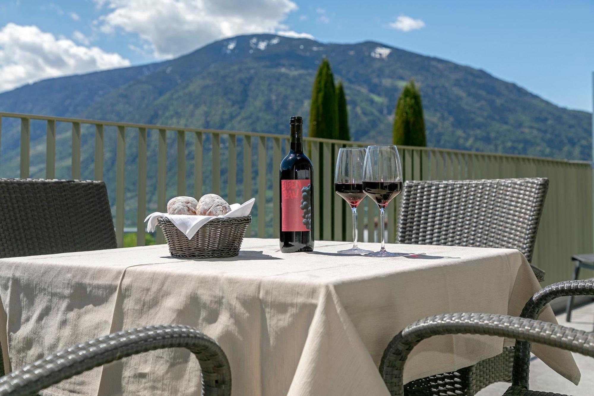Appartement-Hotel Beatenhof Tirolo Eksteriør billede